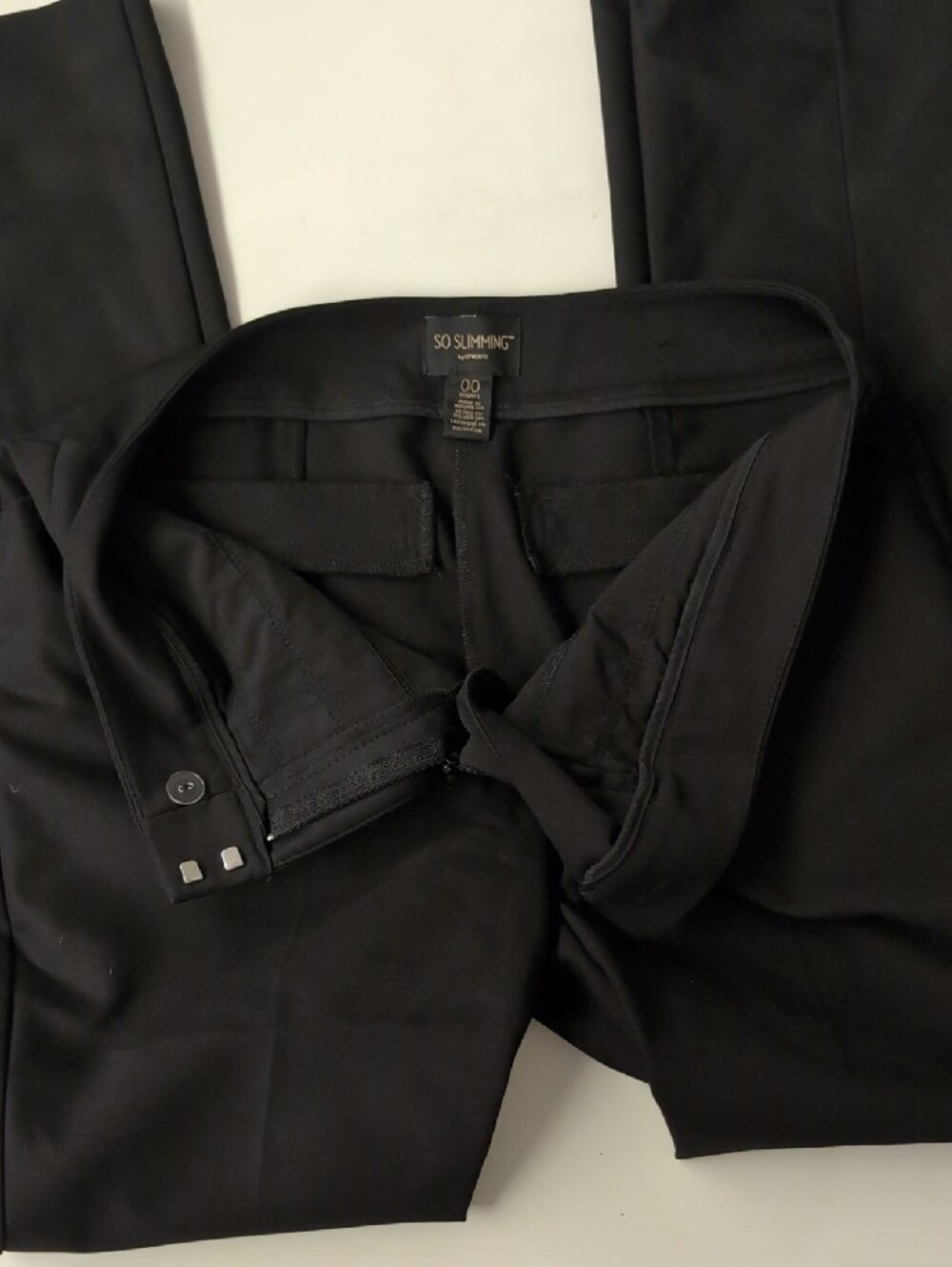 So Slimming by Chico's Women 00 Short Black Control Stretch Casual 00 Size 2